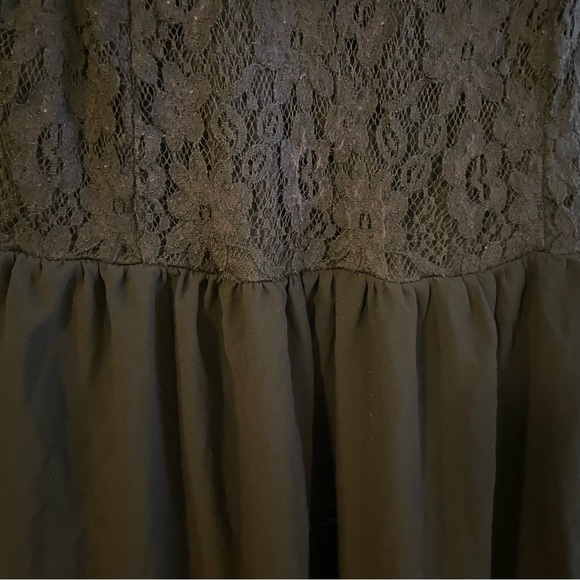 Lot of 4 Junior Dresses For Girls - Picture 4 of 15